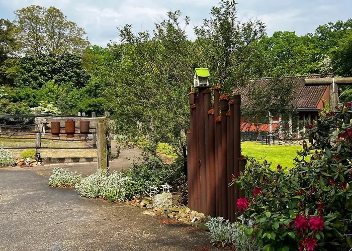 Peerhus Dönsel - Deensten *