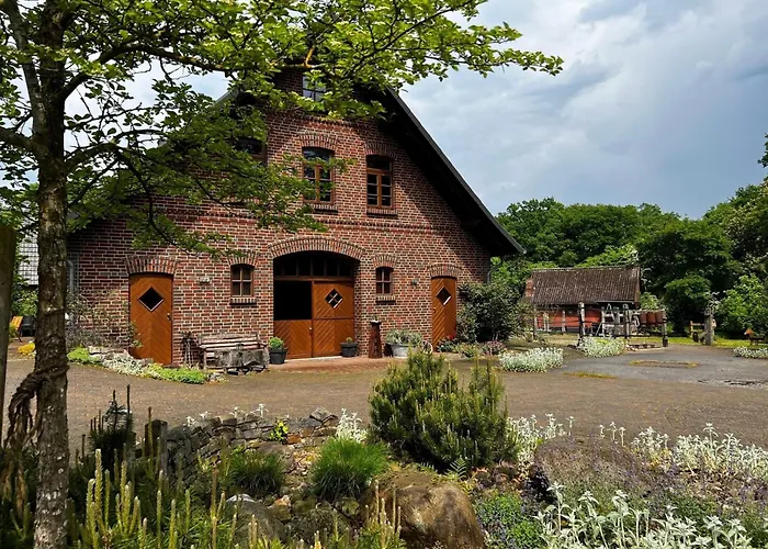 Peerhus Dönsel - Deensten